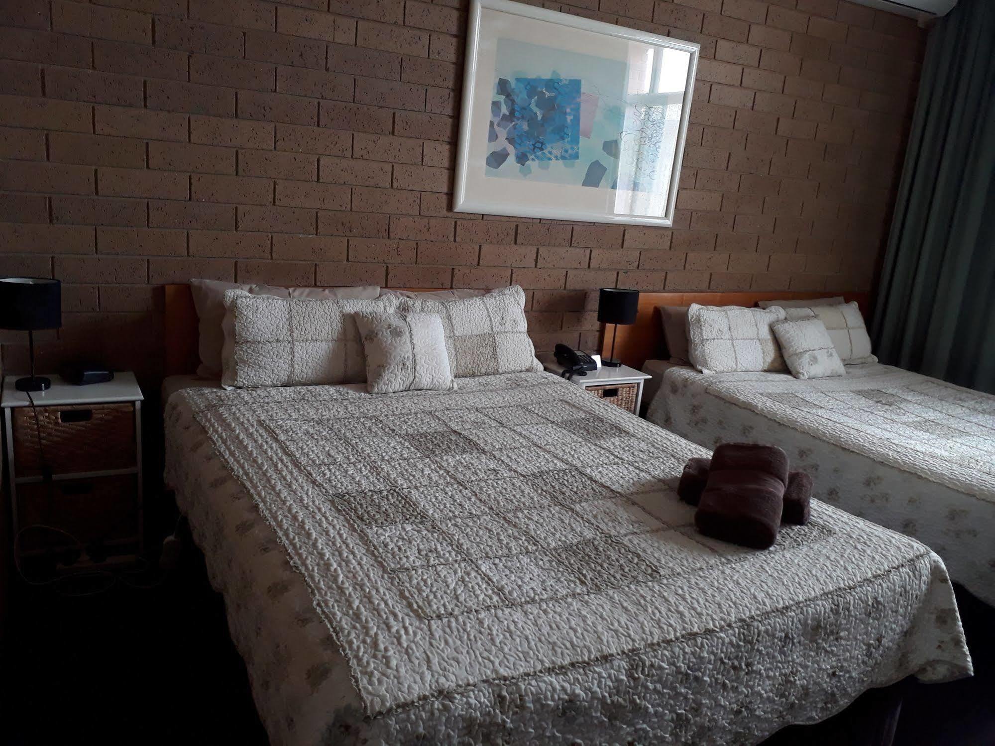 Moe Motor Inn - Contactless 24 Hour Checkinn Available エクステリア 写真